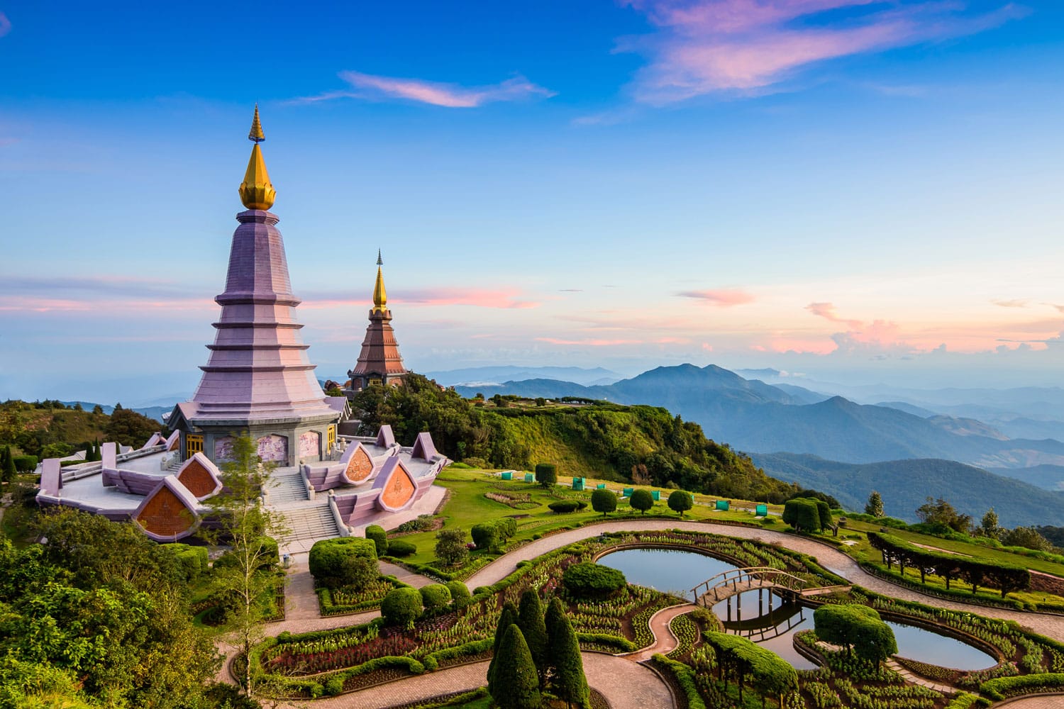 A map of Thailand with Bangkok, Chiang Mai, Phuket, Krabi, and Ayutthaya marked